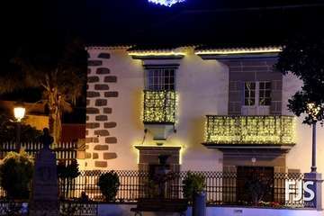 La Navidad ya ilumina Telde/Francisco Javier Santana y Antonio Alí.